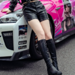 【あみち】あみちさん、道端できれいすぎる脚を晒してしまうｗｗ