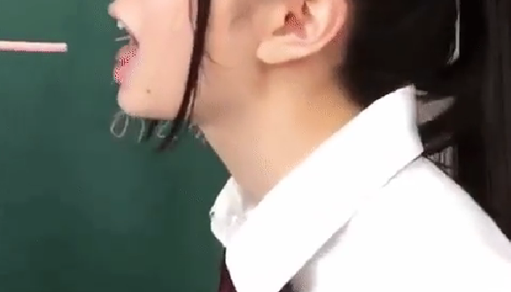 【桜田ひより】ひよりちゃんのポッキーゲーム映像エッチすぎじゃね？