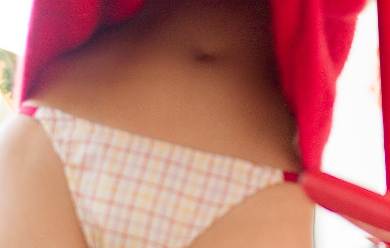 【由良ゆら】水着着てマグロ捌きながらライブして欲しいわｗｗ