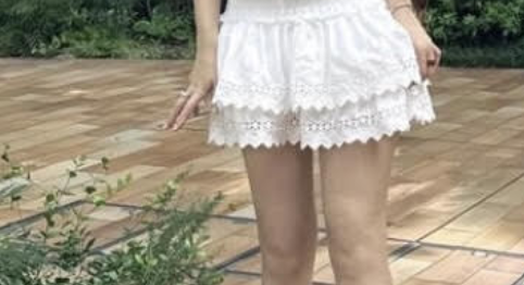 【ハラミ】ミニスカで美脚！身長１７１センチの抜群スタイルを披露してしまうｗｗ